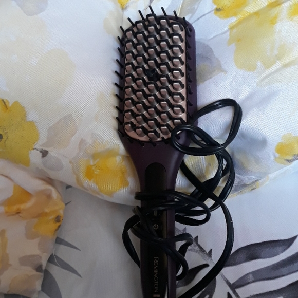 Styling product - Picture 1 of 4